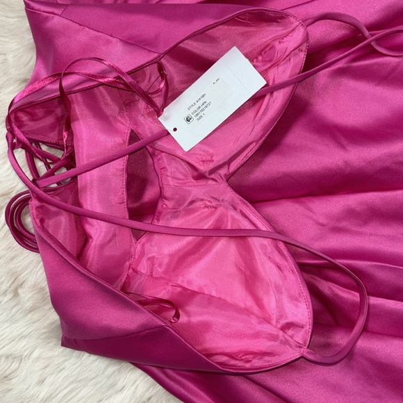 BLONDIE NITES Pink Cutout-Detail Satin A-Line Dress Size 1 NWT - Picture 7 of 11